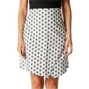 LOFT Ann Taylor skirt a-line medallion print on white 6